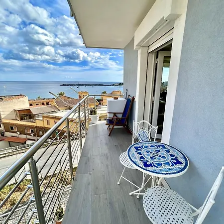 Vista Mare Appartamento Giardini Naxos